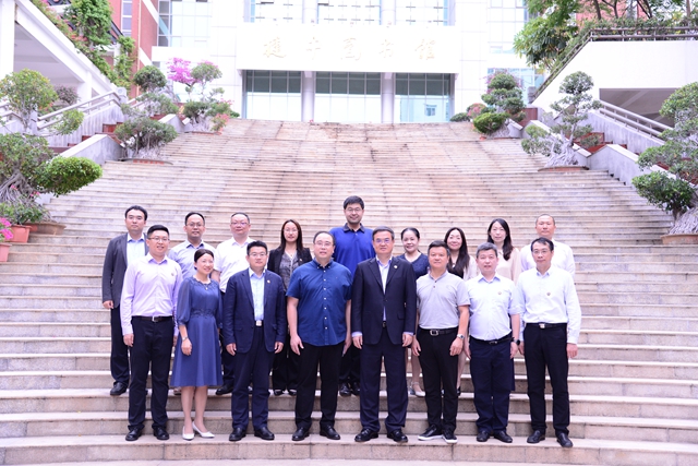 【院士进中学】北理工校长张军院士走进厦门第一中学